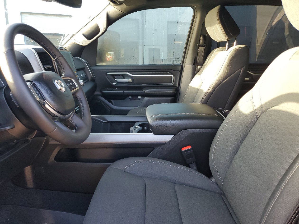 Used 2025 RAM 1500 Big Horn AWD/4WD image 18
