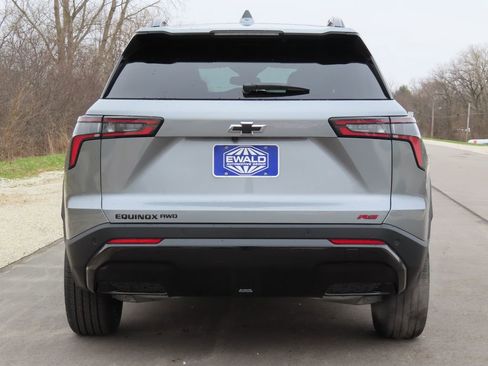 New 2026 Chevrolet Equinox RS w/ Convenience Package III AWD/4WD image 18