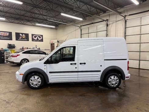 Used 2013 Ford Transit Connect XLT image 2