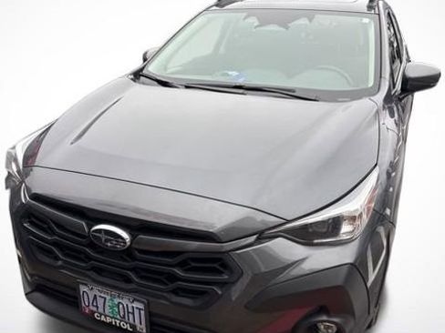 Used 2024 Subaru Crosstrek 2.0i Premium image 2