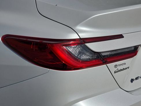 Used 2026 Toyota Camry XLE w/ Premium Plus Package FWD image 33