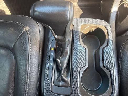 Used 2019 Chevrolet Colorado Z71 w/ LPO, Premium Interior Package image 31