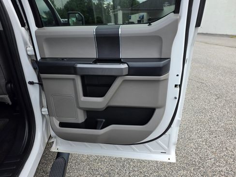 Used 2016 Ford F150 XLT AWD/4WD image 32