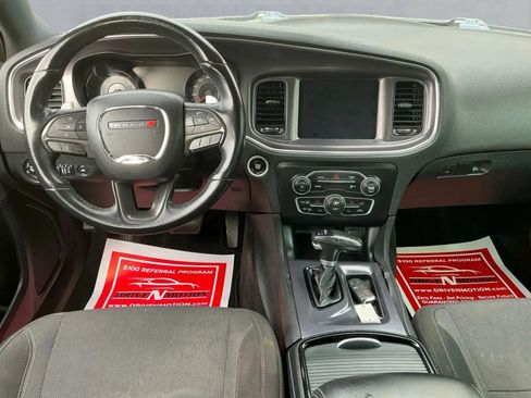 Used 2017 Dodge Charger R/T w/ Navigation & Travel Group image 16