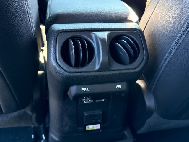 Used 2021 Jeep Wrangler Unlimited Sahara AWD/4WD image 18