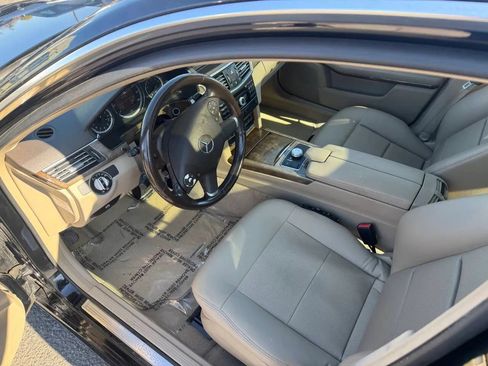 Used 2010 Mercedes-Benz E 350 4MATIC Sedan image 10