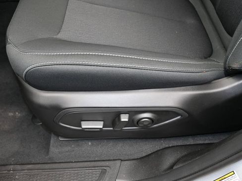 Used 2024 Jeep Grand Cherokee L Laredo image 16