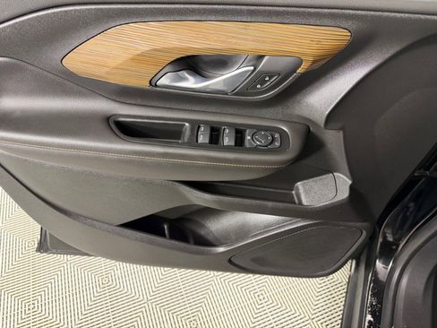 Used 2020 GMC Terrain SLE image 10