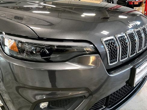 Used 2019 Jeep Cherokee Latitude Plus w/ Comfort/Convenience Group image 30