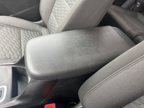 Used 2018 Chevrolet Equinox LT image 27