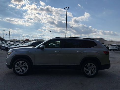 Used 2021 Volkswagen Atlas SE image 29