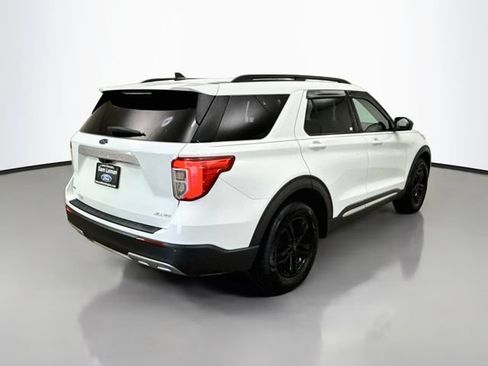 Used 2021 Ford Explorer XLT w/ Equipment Group 202A AWD/4WD image 7