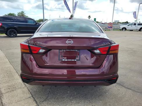 Used 2024 Nissan Altima 2.5 SV FWD image 15