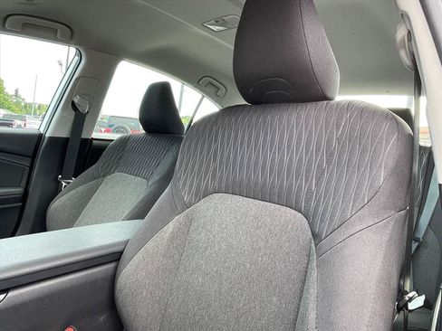 Used 2025 Toyota Camry LE FWD image 21