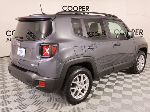 Used 2022 Jeep Renegade Latitude w/ Convenience Group image 22
