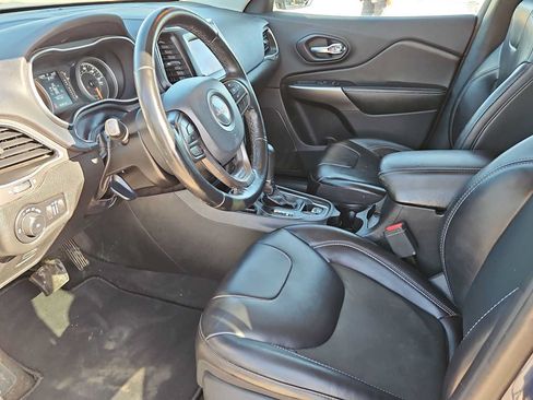 Used 2021 Jeep Cherokee Latitude Plus FWD image 10