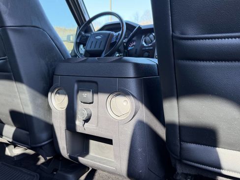 Used 2016 Ford F350 Lariat w/ Lariat Ultimate Package image 39