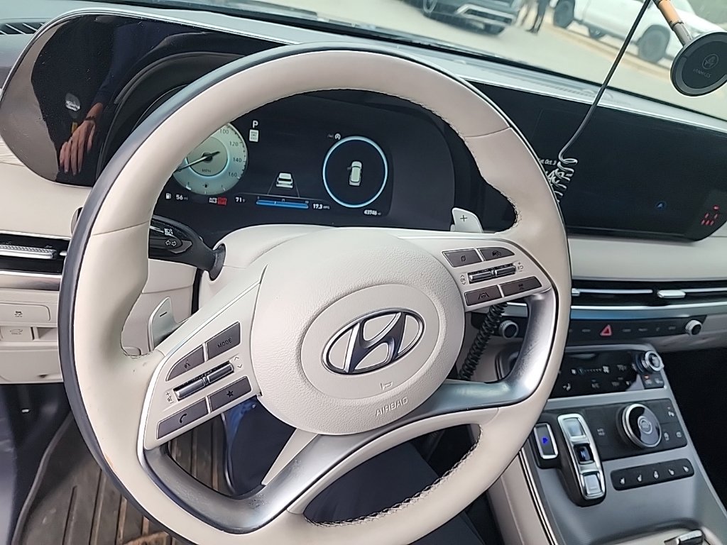 Used 2023 Hyundai Palisade Calligraphy FWD image 6