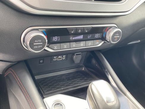 Used 2024 Nissan Altima 2.5 SR AWD/4WD image 12