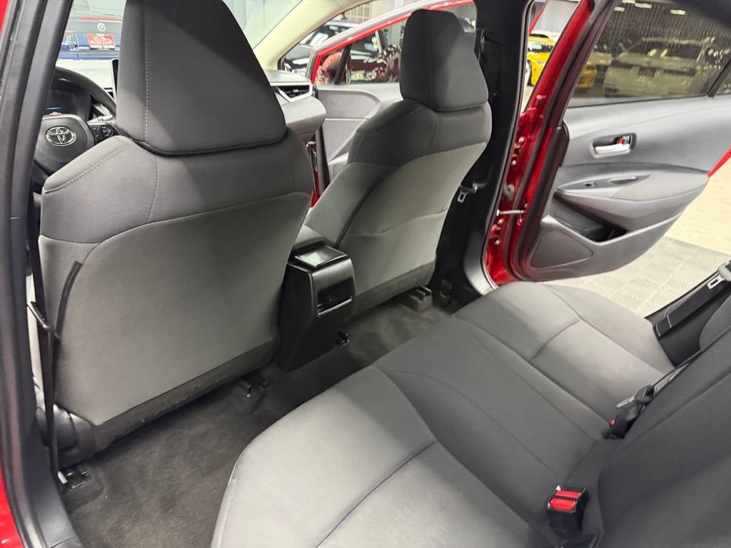 Used 2021 Toyota Corolla LE FWD image 39
