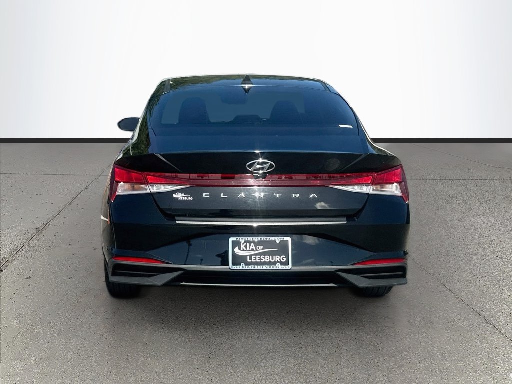 Used 2023 Hyundai Elantra SEL w/ Convenience Package FWD image 6