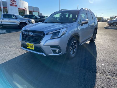 Used 2023 Subaru Forester Touring w/ Popular Package #3 AWD/4WD image 7