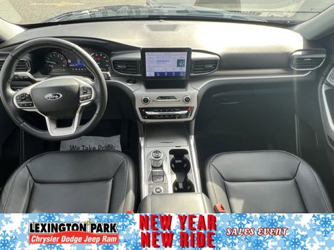 Used 2024 Ford Explorer XLT w/ Equipment Group 202A image 22
