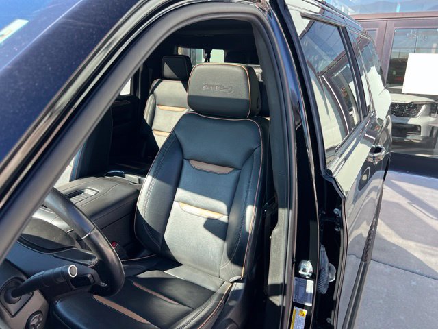 Used 2021 GMC Yukon XL AT4 w/ AT4 Premium Plus Package AWD/4WD image 18