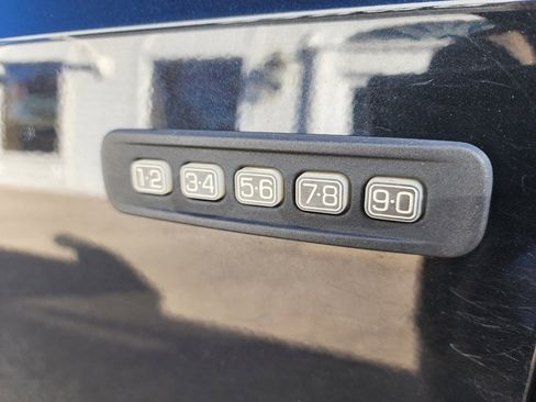 Used 2013 Ford F250 Lariat w/ Chrome Pkg image 22