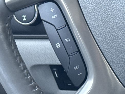 Used 2011 Chevrolet Tahoe LT w/ Luxury Package AWD/4WD image 19