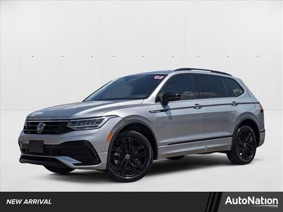 Used 2022 Volkswagen Tiguan SE R-Line