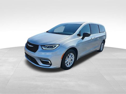 New 2026 Chrysler Pacifica Select image 7