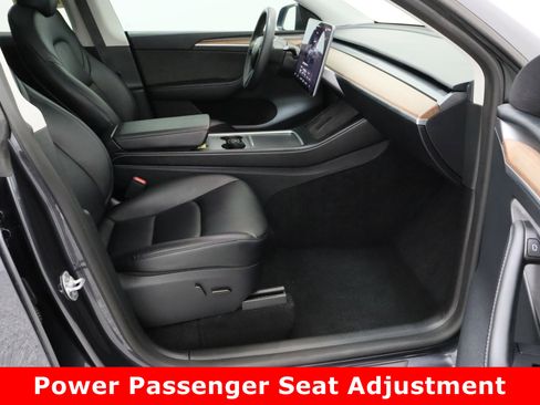 Used 2024 Tesla Model Y Long Range image 37