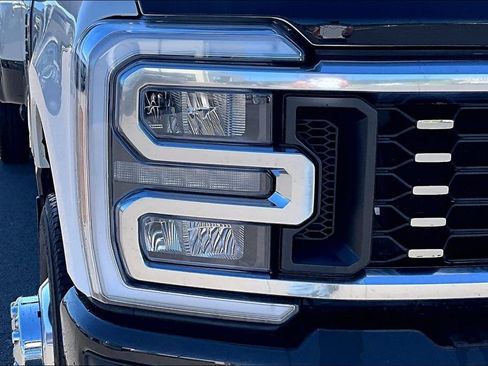 Used 2024 Ford F350 King Ranch AWD/4WD image 30
