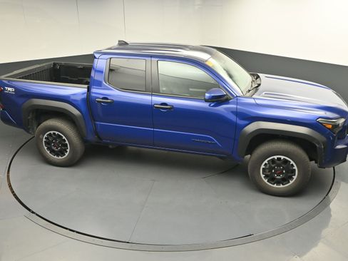 Certified 2024 Toyota Tacoma TRD Off-Road image 33