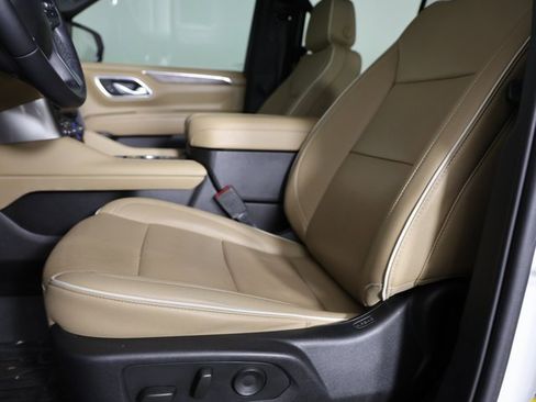 Used 2024 Chevrolet Tahoe Premier image 5