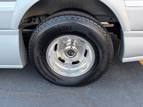 Used 2017 Mercedes-Benz Sprinter 3500 image 18