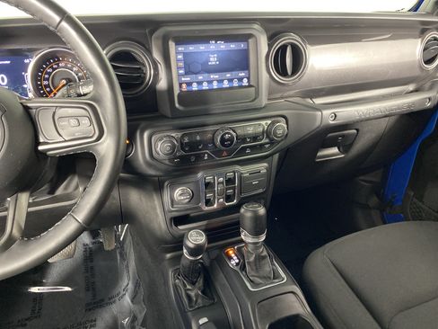 Used 2022 Jeep Wrangler Unlimited Sport AWD/4WD image 28