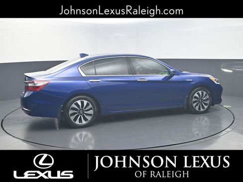 Used 2017 Honda Accord Hybrid Sedan image 9