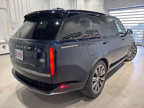 Used 2023 Land Rover Range Rover Long Wheelbase SE AWD/4WD image 4