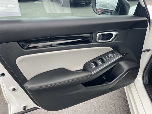Used 2025 Honda Civic Sport Touring image 6