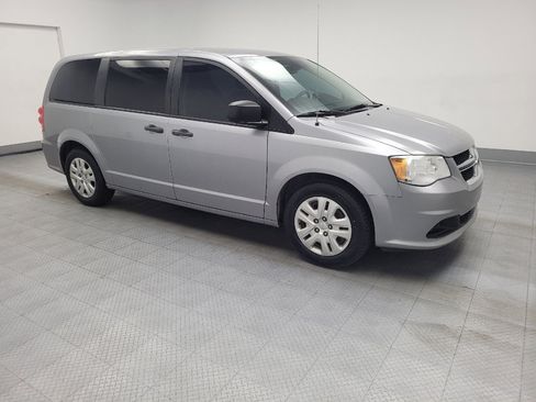Used 2019 Dodge Grand Caravan SE image 11