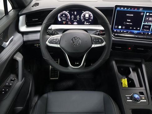 New 2026 Volkswagen Tiguan SE R-Line image 16