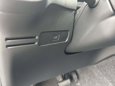 New 2026 Volvo XC40 B5 Plus w/ Protection Package Premier image 14