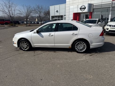 Used 2011 Ford Fusion SEL w/ 302A Rapid Spec Order Code image 8