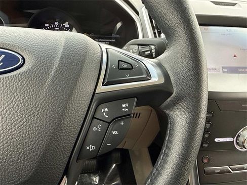 Used 2020 Ford Edge Titanium image 23