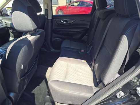 Used 2019 Nissan Rogue SV w/ Premium Package AWD/4WD image 5