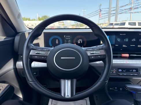 Used 2025 Hyundai Kona SEL FWD image 14
