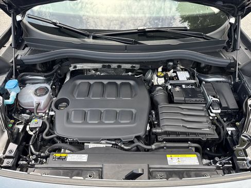 Certified 2025 Volkswagen Tiguan SE AWD/4WD image 23