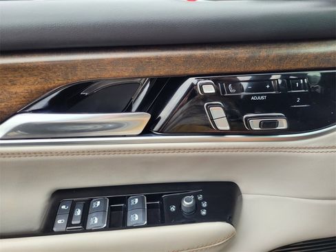 Used 2022 Jeep Grand Wagoneer Series I image 29